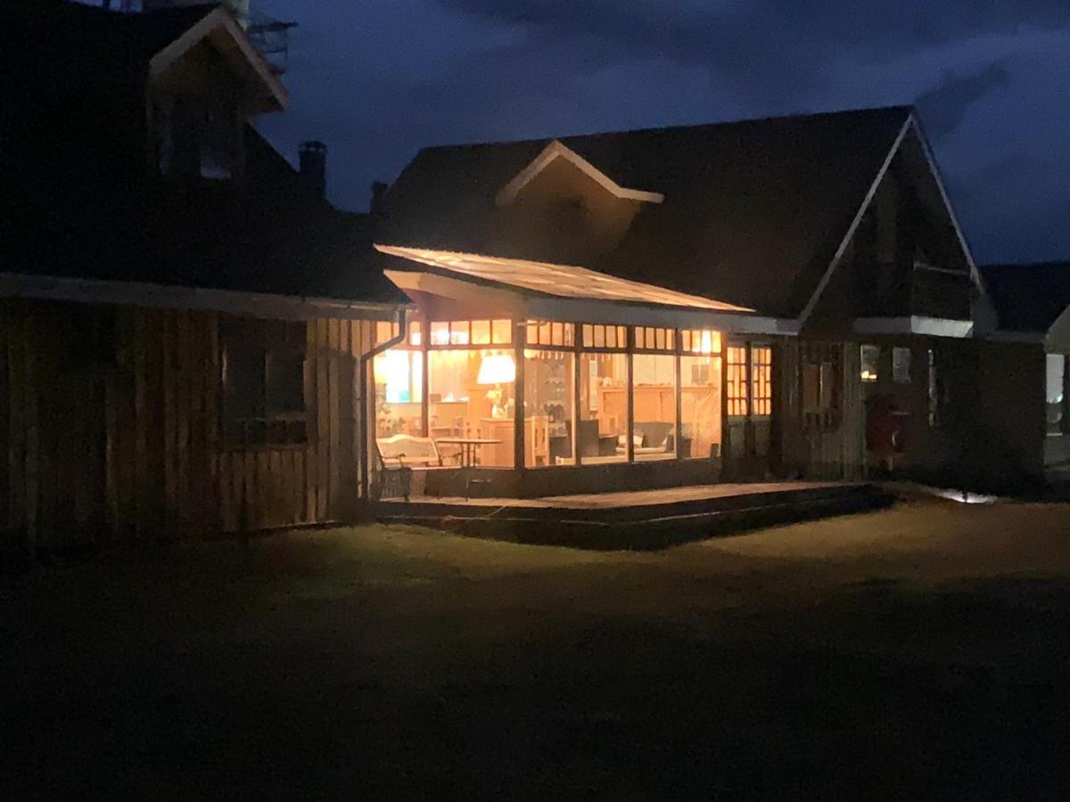 Hosteria Lago Del Toro Torres del Paine National Park Exterior photo